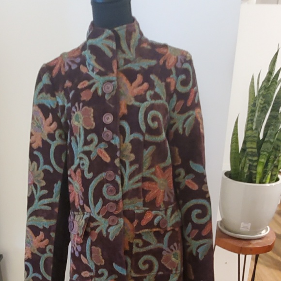 View Coat - Picture 3 of 5